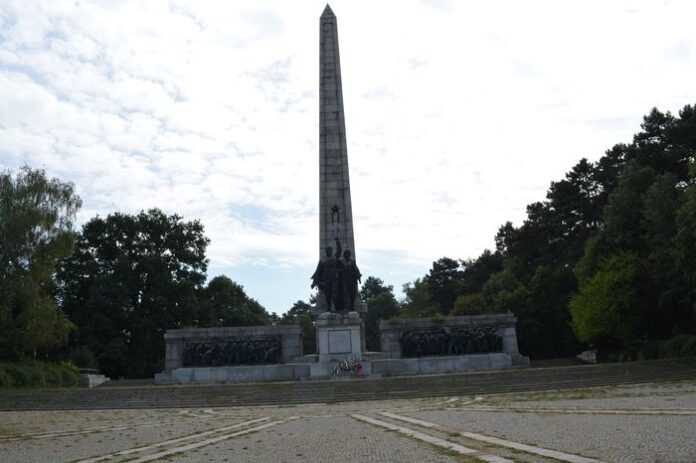 Balkan_Rail_Journey_Bulgaria_and_Turkey_Communist_Sofia_037